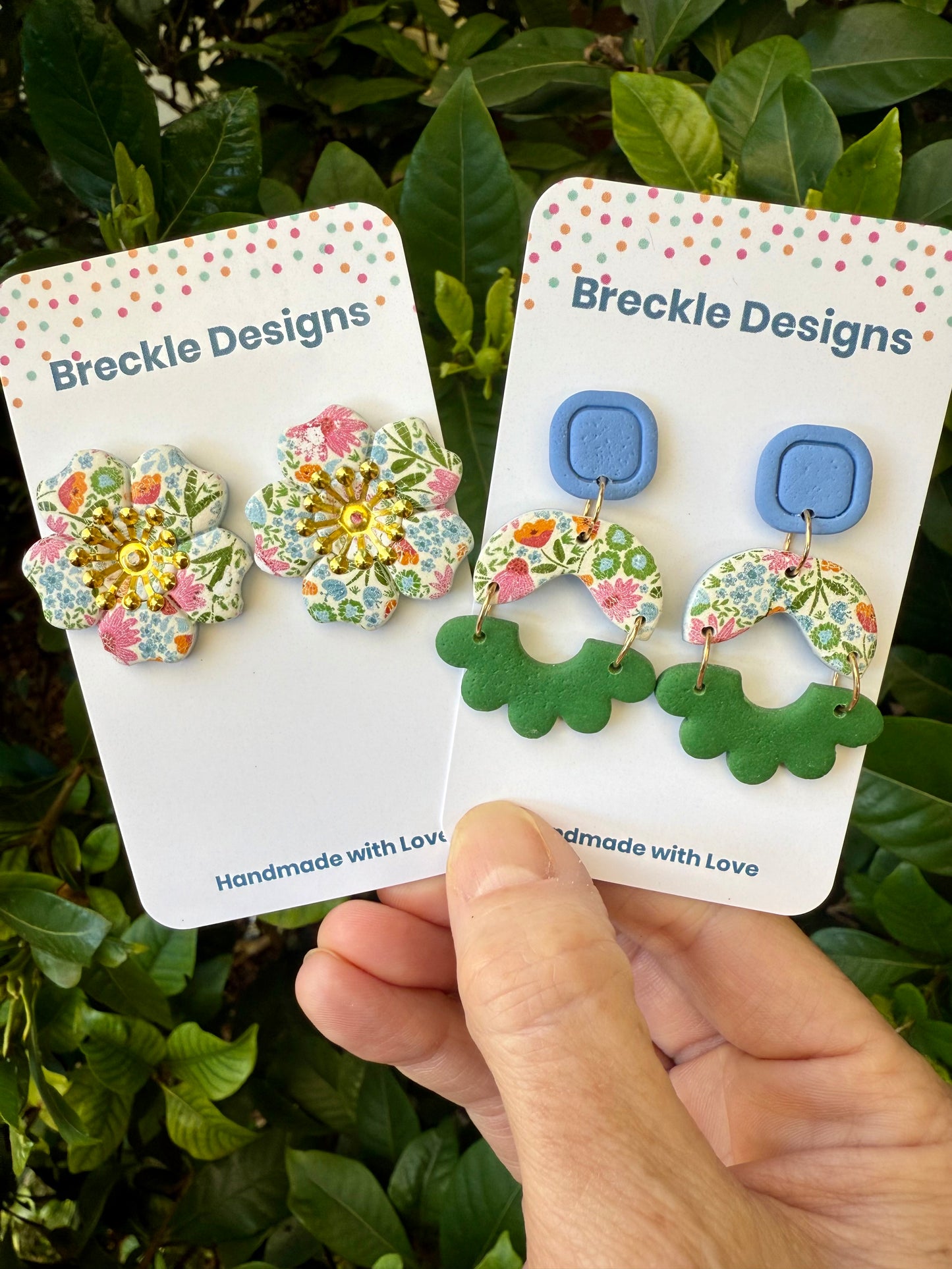 Lucy Dangles - Nan’s Garden