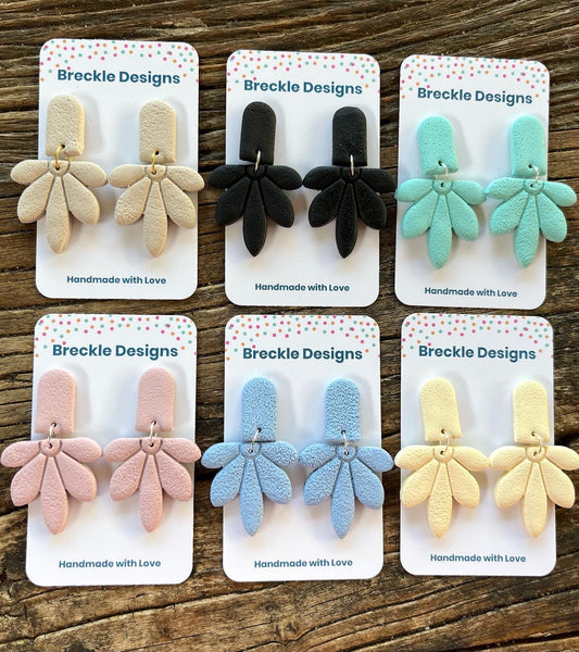 Lily Dangles